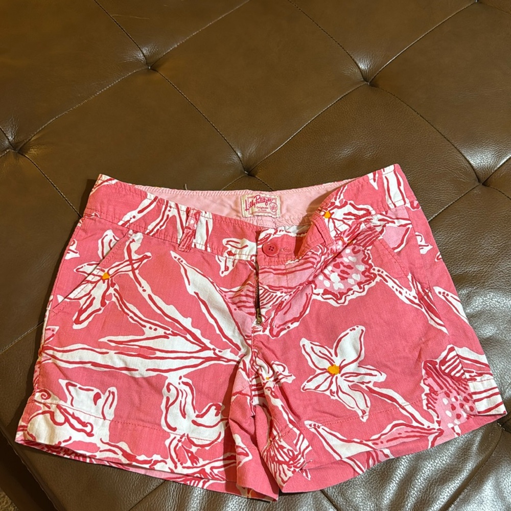 Lilly Pulitzer Originals, size 6 short
